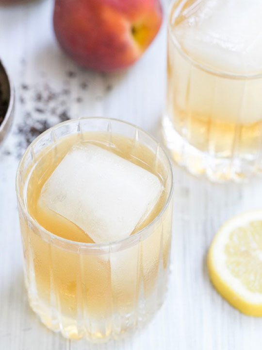 Peach Tea and Rum Cocktail